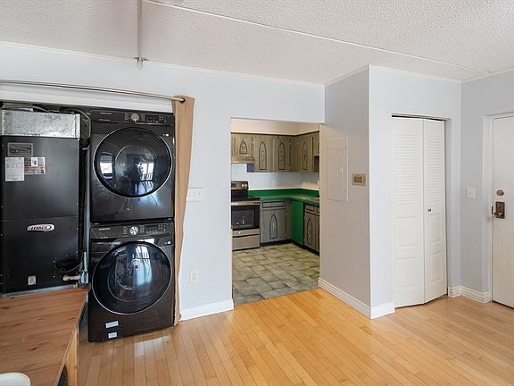 4th image of 62 South St Unit 17