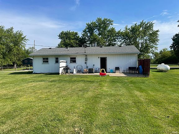2nd image of 1902 E Bodenhafer Dr