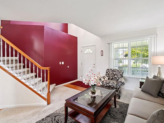4th image of 8608 Somerset Ln