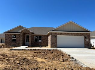 104 Levi Dr, Cleburne, TX 76031