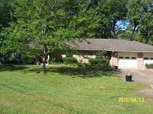 329 Kent Ave, Palestine, TX 75803