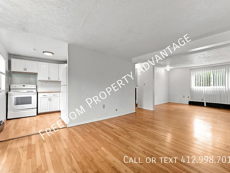 2523 Park Hill Dr — Photo 11
