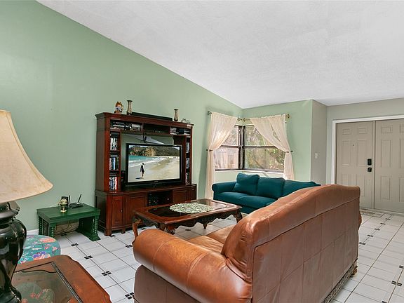 4th image of 19503 Cypress Court