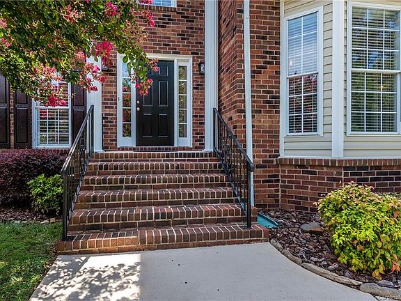 2nd image of 4924 Whitmore Pond Ln
