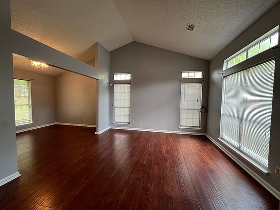 4th image of 1281 Baldridge Dr