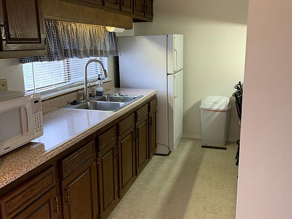 2nd image of 502 Nebo Dr