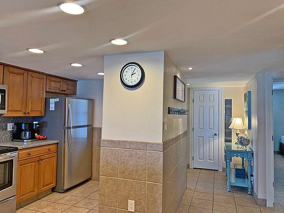 3rd image of 4400 Gulf Blvd APT 301