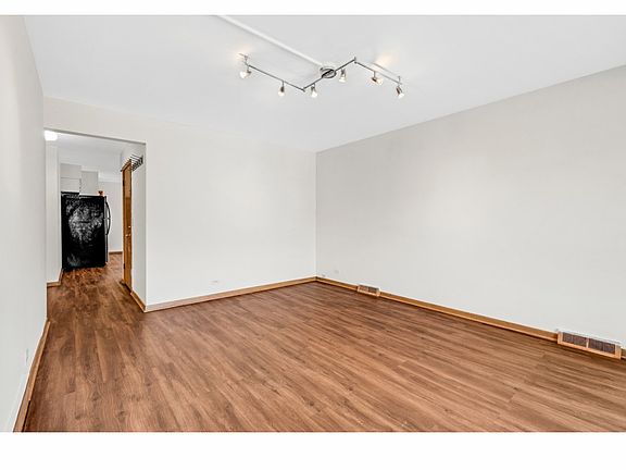 2nd image of 6133 W Leland Ave #1