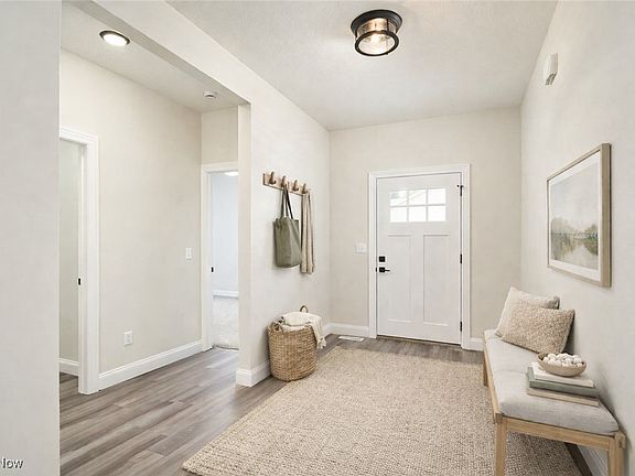 2nd image of 580 Thorn Way