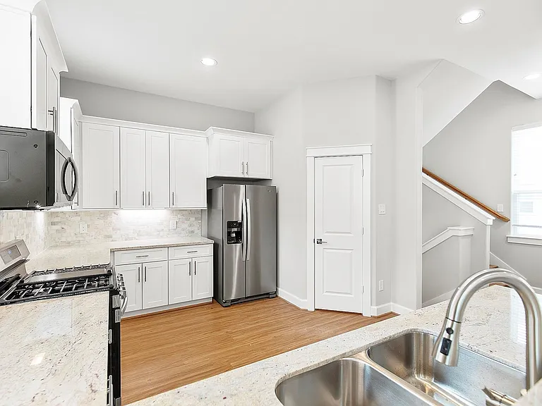 603 Link Rd #G — Photo 8