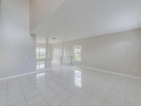 4th image of 420 Peppermill Cir