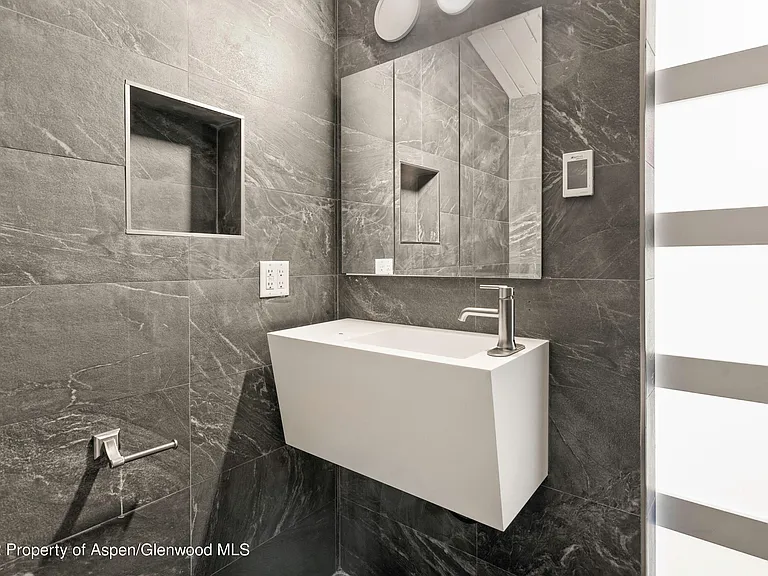 809 S Aspen St #2 — Photo 14