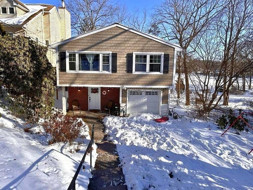 1st image of 3 Hillside Rd