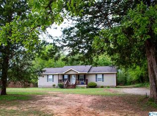 439 Sommerville Ave, Moulton, AL 35650