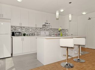 214 St. George, Toronto, ON M5R 2N8