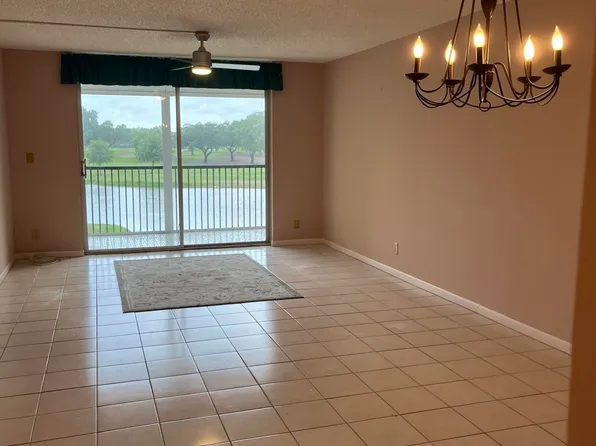3001 W Rolling Hills Circle #301, Davie, FL 33328