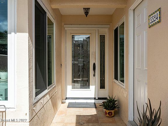 4th image of 5594 Cord Grass Ln