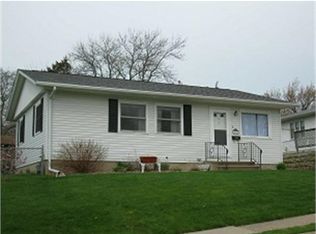 2685 Maryville Dr, Dubuque, IA 52001