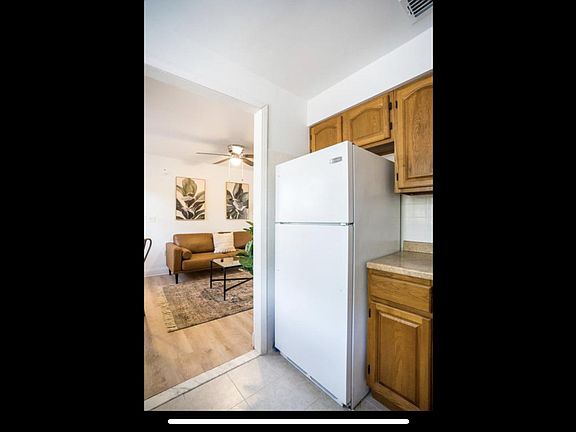 5th image of 816 Copeland St #2