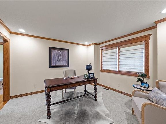 4th image of 441 E 1700th Rd