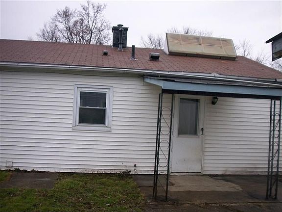 5th image of 561 Berry Ct
