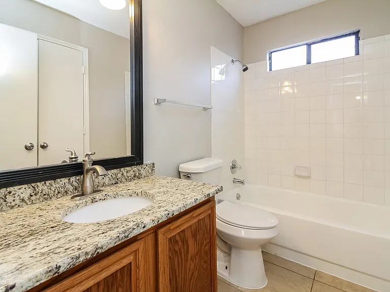1115 Colbert Ln — Photo 14