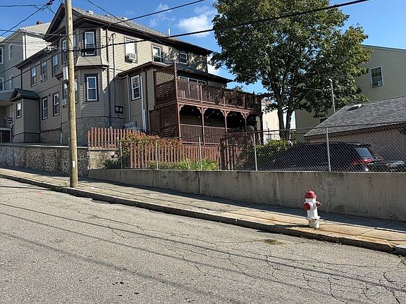2nd image of 117 Last St
