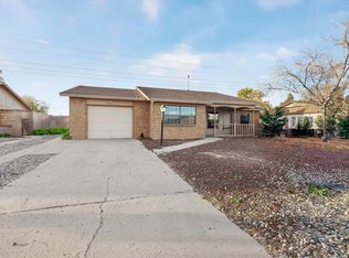 469 Wagon Train Dr SE, Rio Rancho, NM 87124