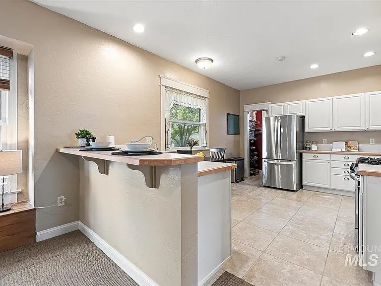 520 S 15th Ave — Photo 17