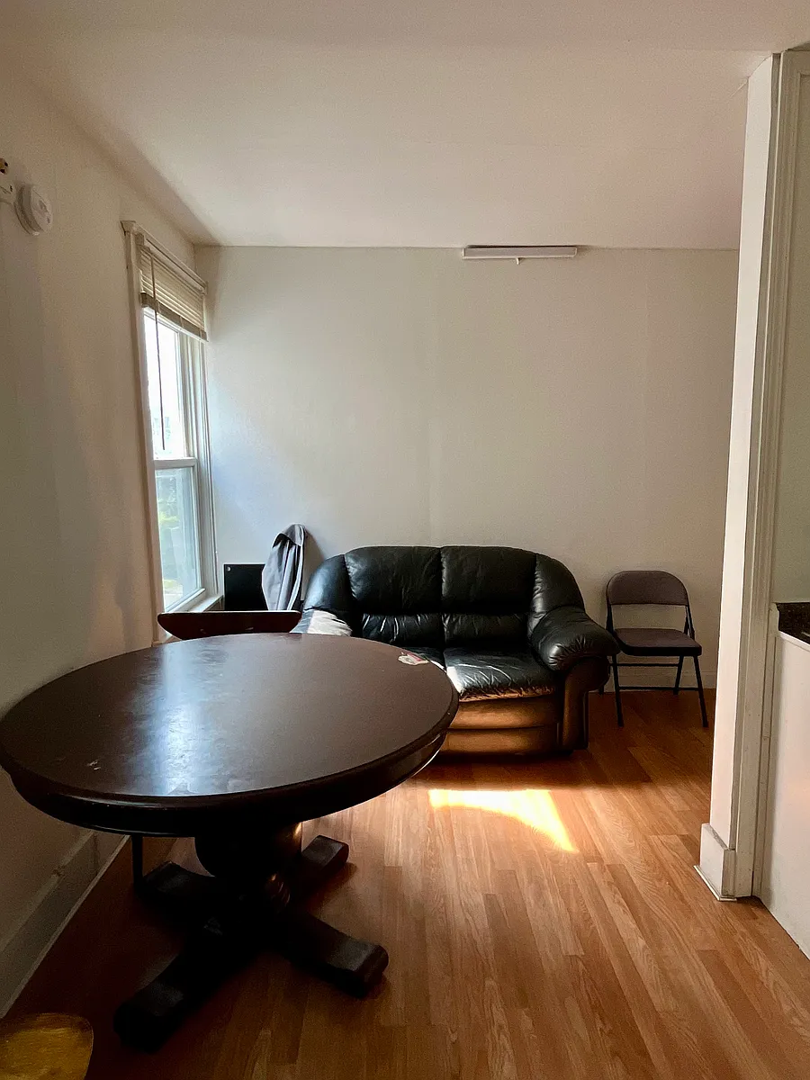 Building Photo - 6 Hamilton St #4