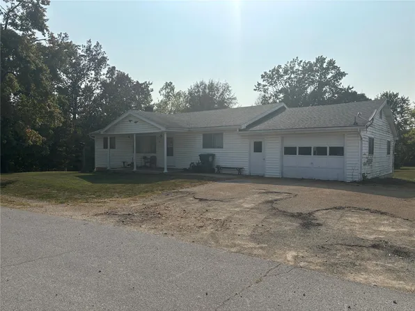 1114 Hickory St, Fredericktown, MO 63645