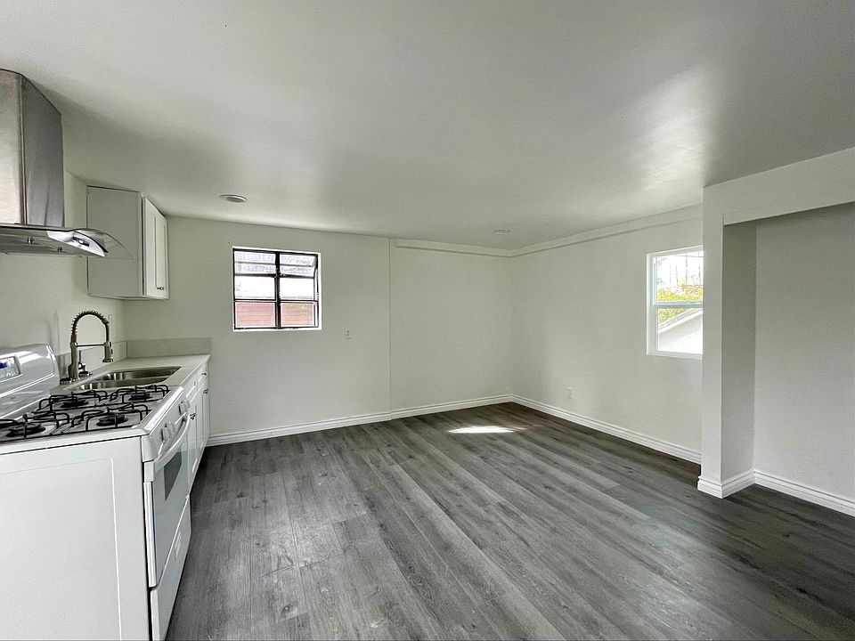 1st image of 100 S Cordova St #6