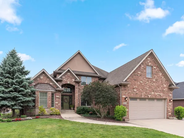 8986 Crooked Bend St, Saint John, IN 46373