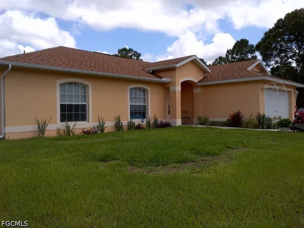 622 Grant Ave, Lehigh Acres, FL 33972