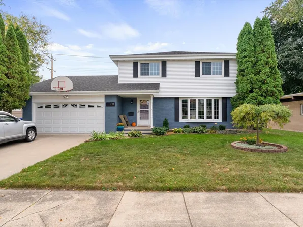 701 East McArthur STREET, Appleton, WI 54911