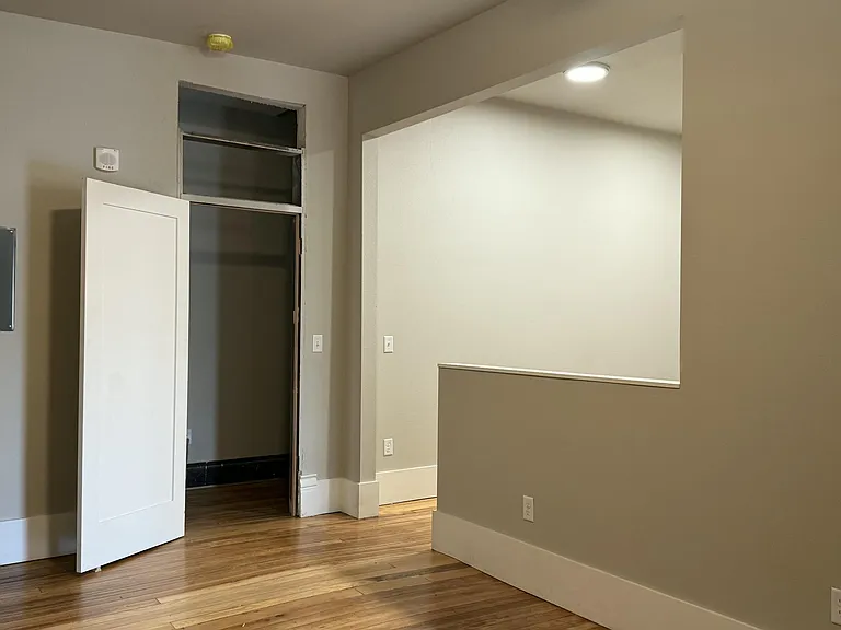 201 W Main St #8 — Photo 3
