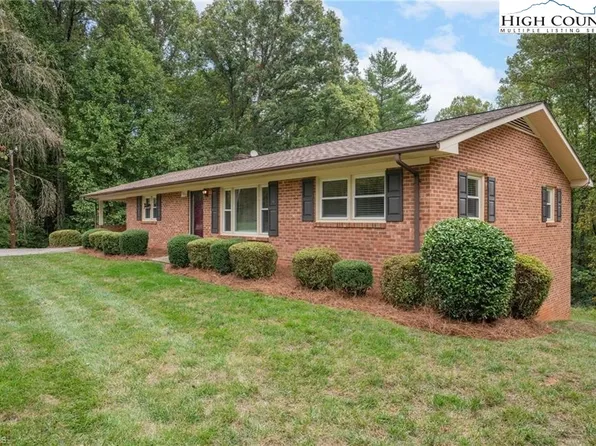 388 Brookwood Acres Drive, North Wilkesboro, NC 28659