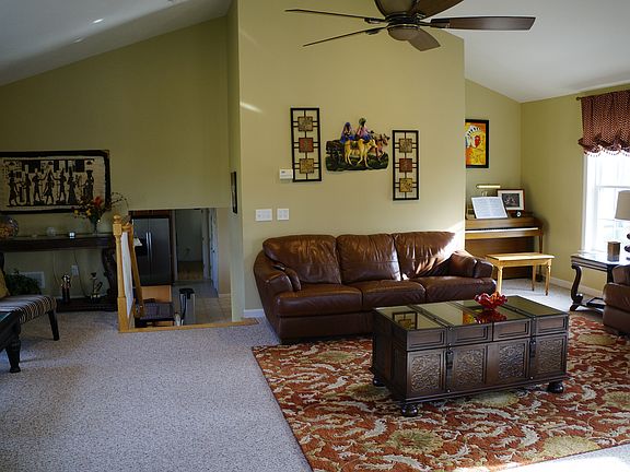 4th image of 81 Cherrywood Dr
