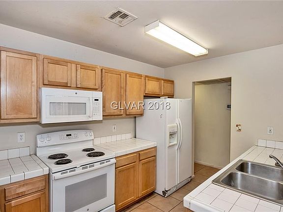 4th image of 3234 Weber Ct