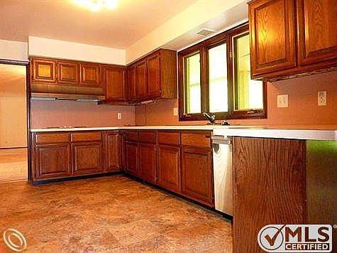 Kitchen (3).jpg