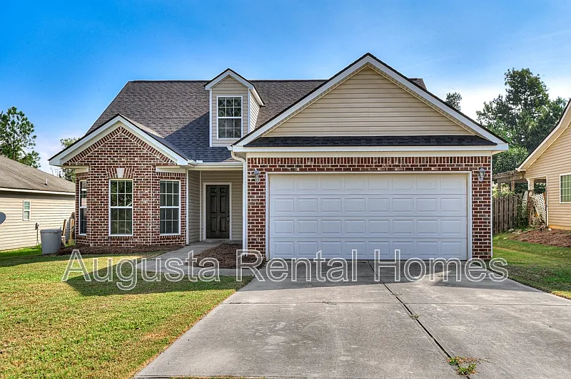 4 bed, 2.0 bath, 1774 sqft, $1,925 — Photo 2