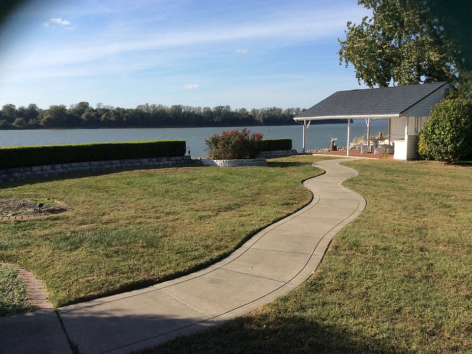 Spectacular Ohio River view!