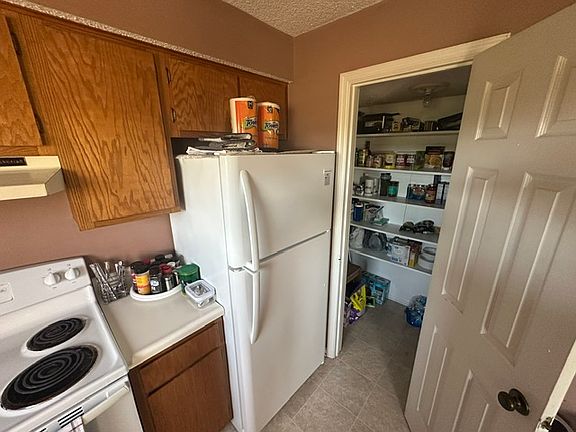 5th image of 250 Elm St APT 825
