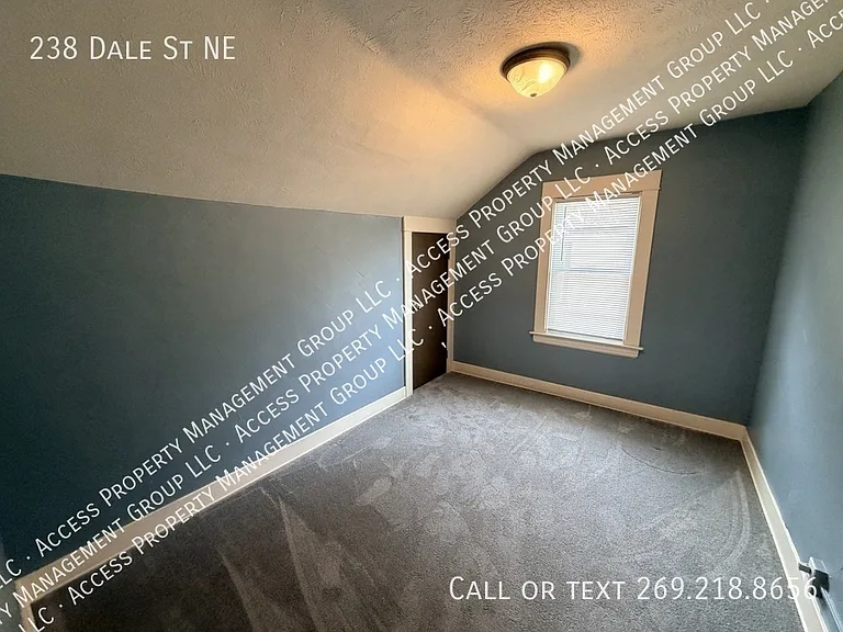 238 Dale St NE — Photo 36