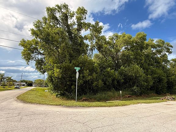 2nd image of 574 SE Nome Drive
