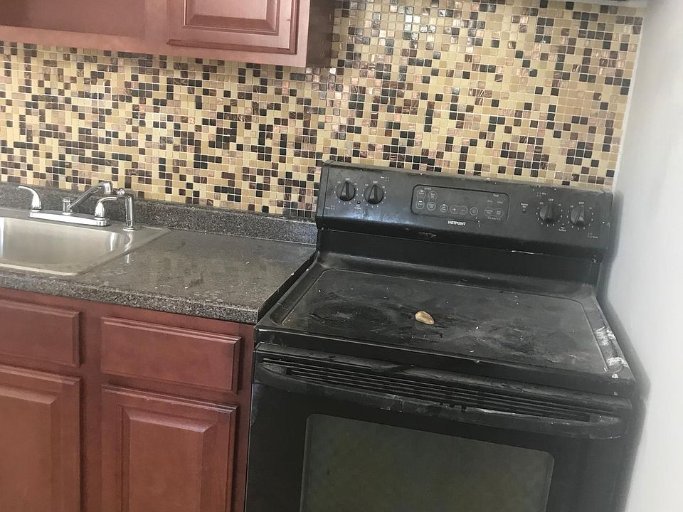1st image of 553 W Duncannon Ave