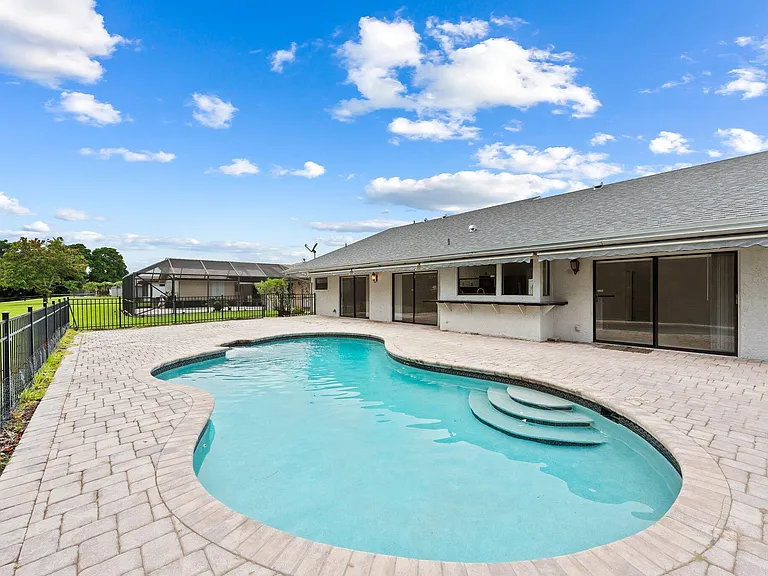 9718 Lancaster Pl — Photo 16