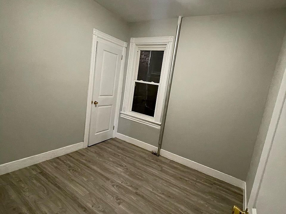 1st image of 136 Hawthorne Ave APT 1
