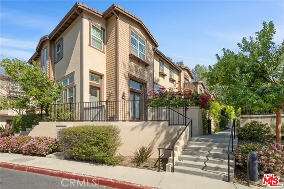 4 bed, 3.0 bath, 2426 sqft, $4,890 — Photo 1