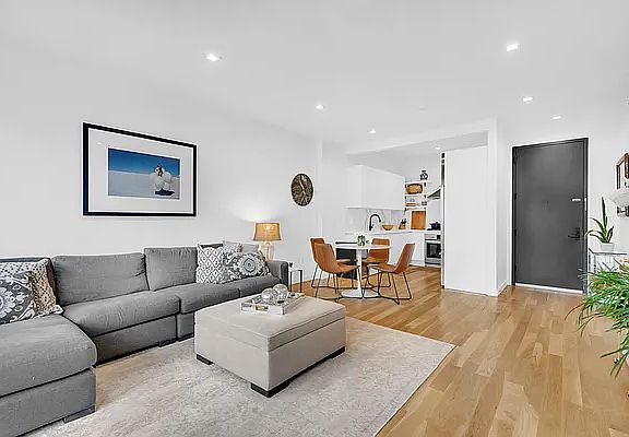 2nd image of 267 Evergreen Ave #3A